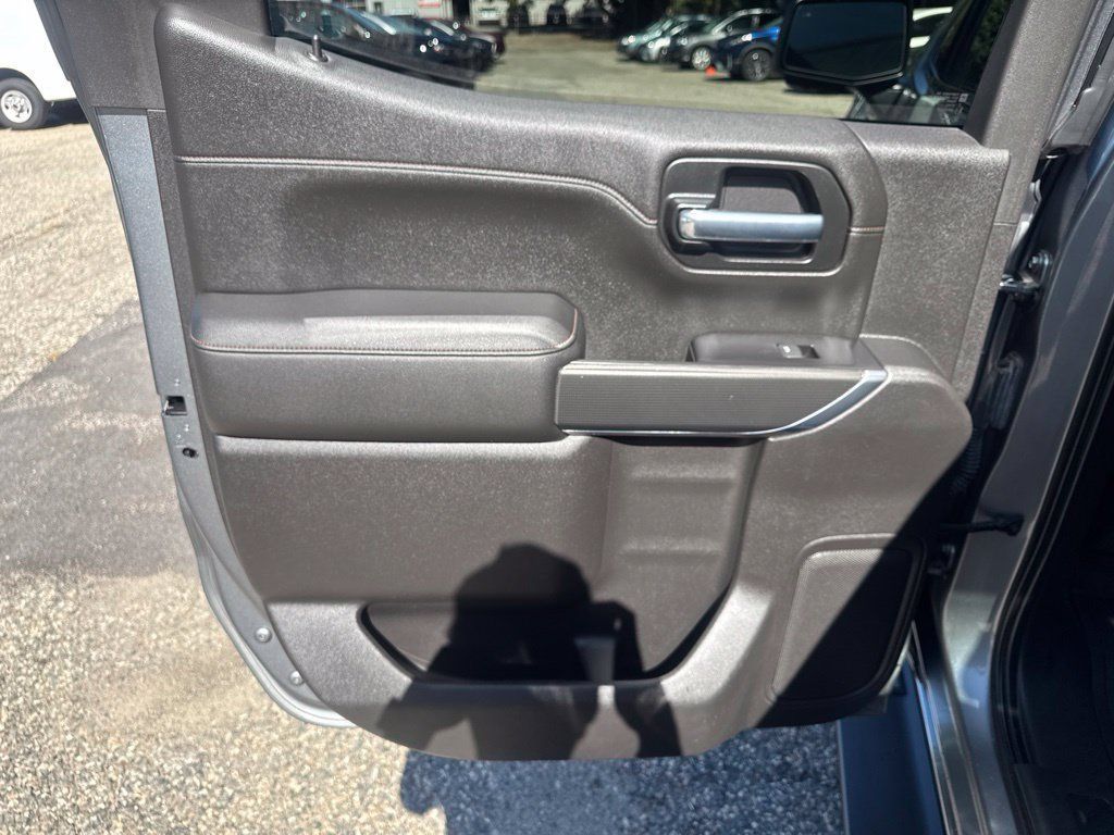 Used 2019 GMC Sierra 1500 AT4 w/ Off Road Performance Package AWD/4WD image 17