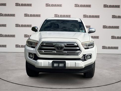 Used 2018 Toyota Tacoma Limited AWD/4WD image 8