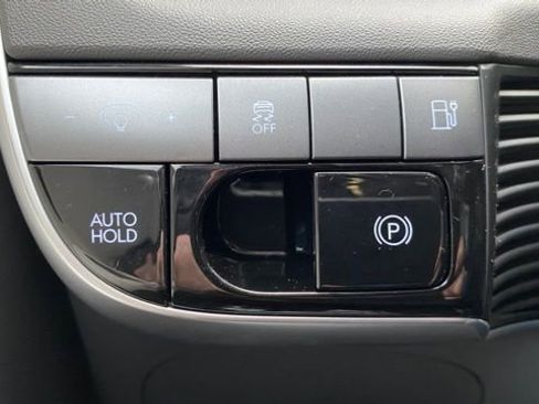 Used 2025 Hyundai Ioniq 5 SE image 31
