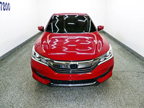 Used 2017 Honda Accord Sport image 2