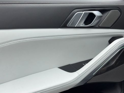 Used 2024 BMW X6 xDrive40i w/ Premium Package image 42