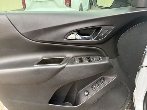 Used 2021 Chevrolet Equinox LT image 29