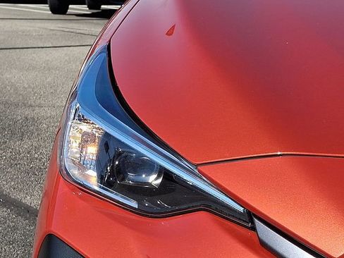 Certified 2024 Subaru Crosstrek 2.0i Premium image 9