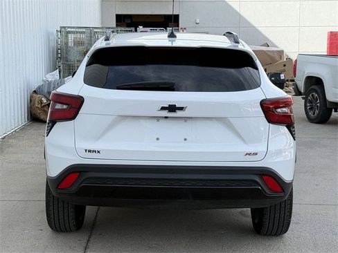 Used 2026 Chevrolet Trax RS w/ Driver Confidence Package image 5