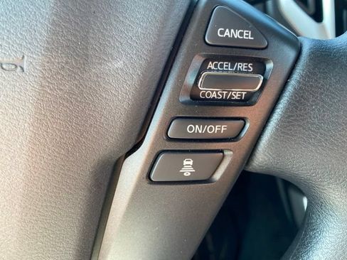 Used 2025 Nissan Frontier SV AWD/4WD image 21