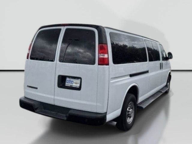 Used 2023 Chevrolet Express 3500 LS RWD image 5