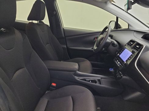 Used 2020 Toyota Prius LE AWD/4WD image 21
