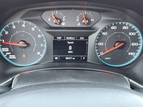 Used 2020 Chevrolet Equinox LS image 13