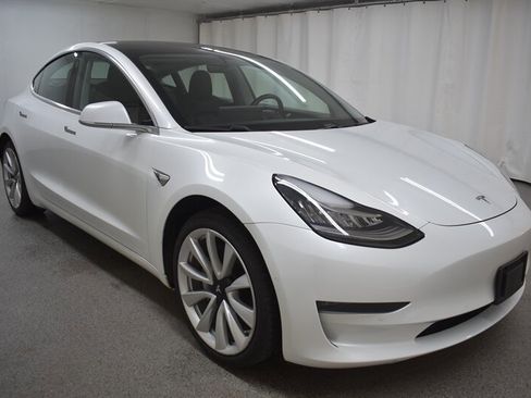 Used 2019 Tesla Model 3 Long Range image 1