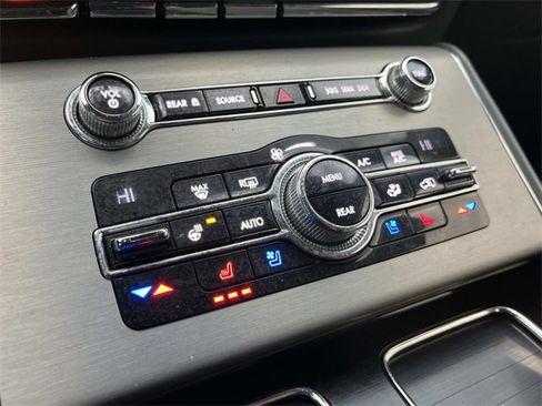 Used 2020 Lincoln Aviator Reserve w/ Equipment Group 201A image 35