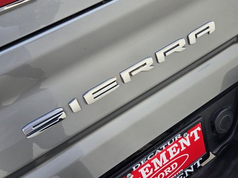 Used 2024 GMC Sierra 2500 AT4 w/ AT4 Premium Plus Package AWD/4WD image 12