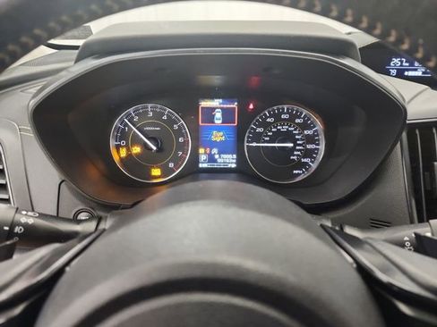 Used 2022 Subaru Crosstrek 2.5i Sport w/ Moonroof Package image 11