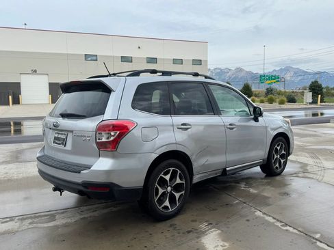 Used 2015 Subaru Forester 2.0XT Touring AWD/4WD image 5