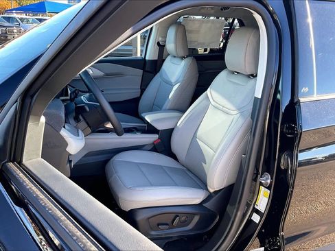 New 2026 Ford Explorer Active w/ Active Comfort Package image 9