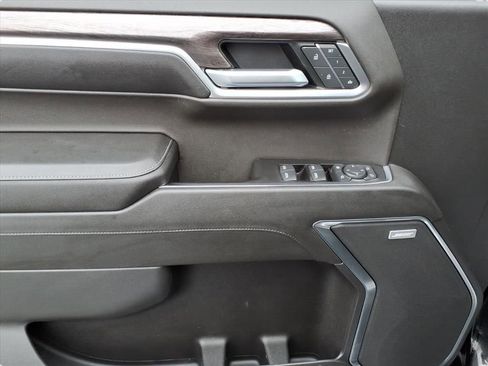 Used 2022 Chevrolet Silverado 1500 LTZ w/ LTZ Convenience Package II image 18