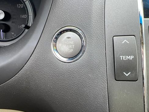 Used 2011 Lexus ES 350 FWD image 16