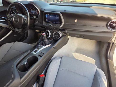 Used 2023 Chevrolet Camaro LT w/ Technology Package image 12