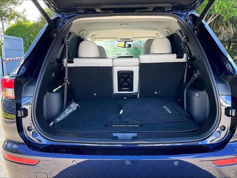 Used 2023 Mitsubishi Outlander SEL FWD image 15