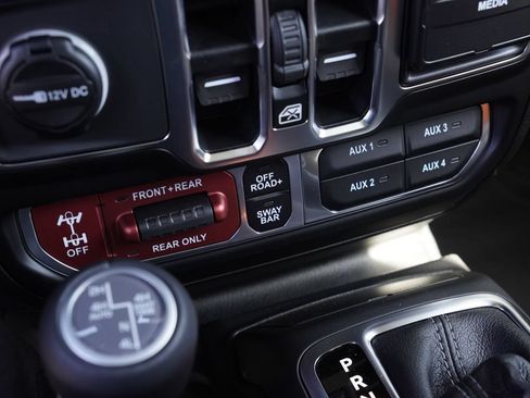 New 2026 Jeep Gladiator Rubicon AWD/4WD image 19