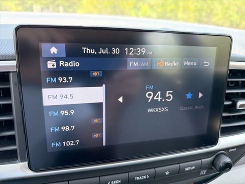 Used 2025 Hyundai Venue SEL FWD image 18