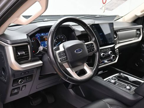 Used 2024 Ford Expedition XLT AWD/4WD image 18