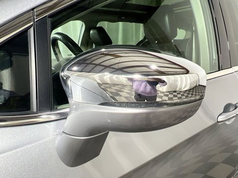 Used 2020 Chrysler Pacifica Limited image 14