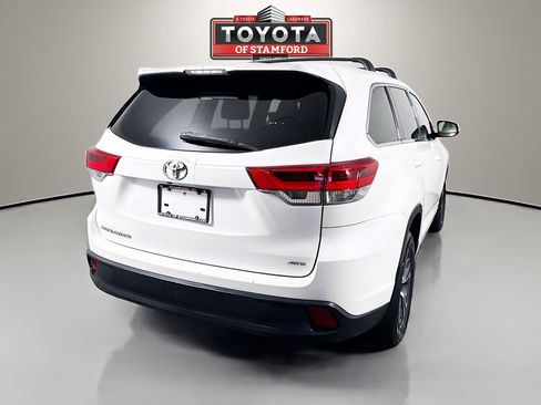 Used 2017 Toyota Highlander LE AWD/4WD image 7