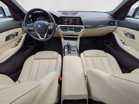Used 2021 BMW 330i xDrive Sedan w/ Convenience Package image 22