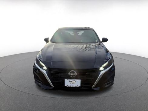 Used 2025 Nissan Altima 2.5 SV image 4