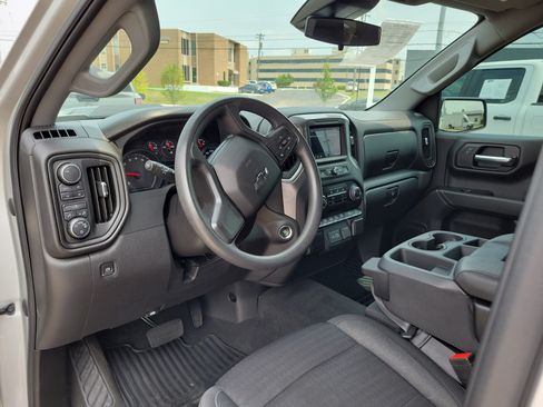 Used 2022 Chevrolet Silverado 1500 Custom Trail Boss w/ LPO, Dark Essentials Package AWD/4WD image 17