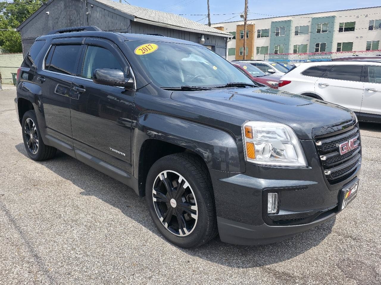 Used 2017 GMC Terrain SLE w/ Technology Package FWD image 3