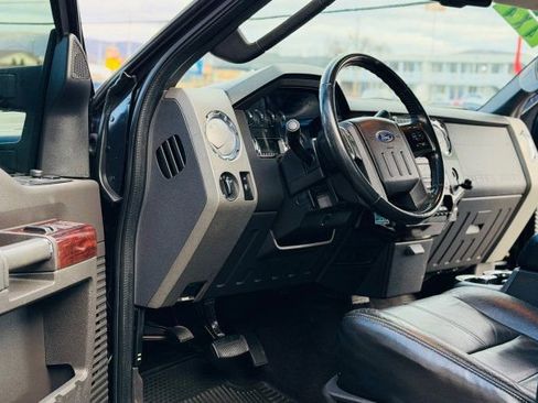 Used 2010 Ford F250 Lariat image 9