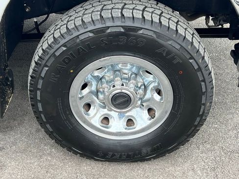 Used 2002 Ford F250 XL image 10