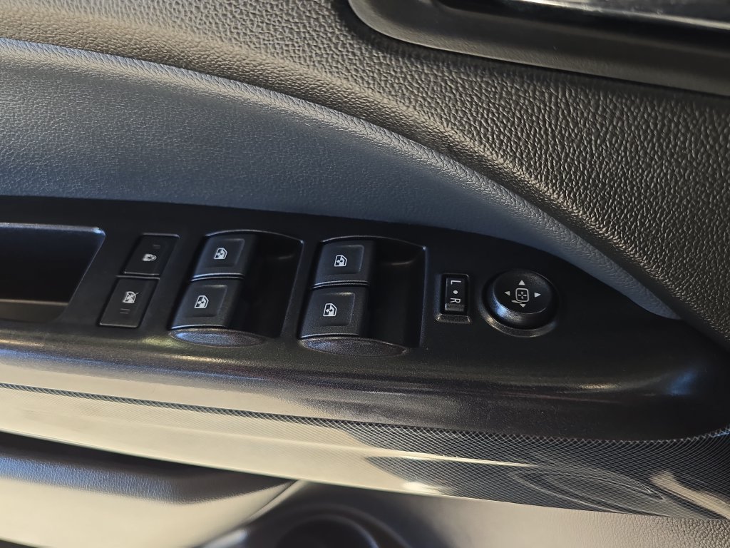 Used 2020 Chevrolet Colorado Z71 AWD/4WD image 29