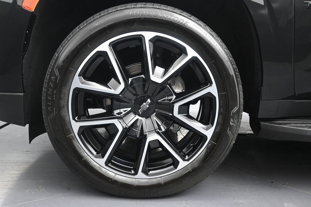 Used 2024 Chevrolet Tahoe RST w/ Luxury Package RWD image 10