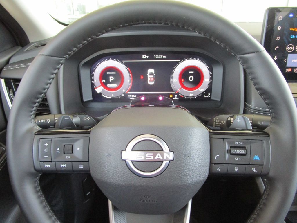 Used 2025 Nissan Rogue SL w/ Tech Package FWD image 33