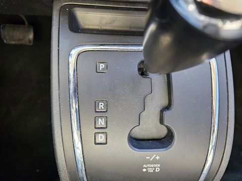 Used 2011 Jeep Compass Sport image 18