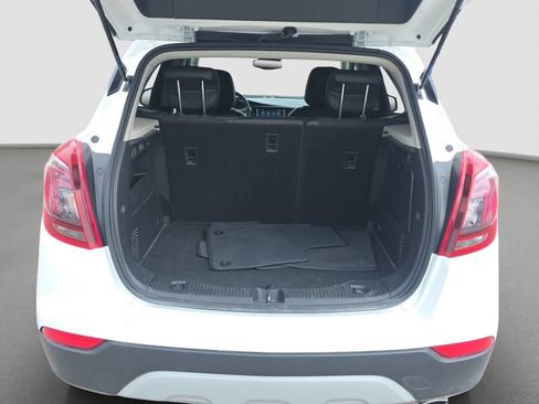 Used 2020 Buick Encore Preferred FWD image 17