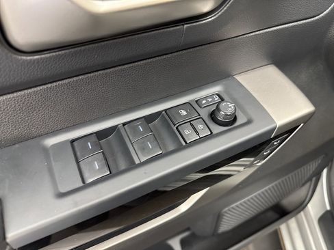 Used 2025 Toyota Tundra Limited image 40