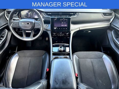 Used 2024 Jeep Grand Cherokee L Laredo AWD/4WD image 30