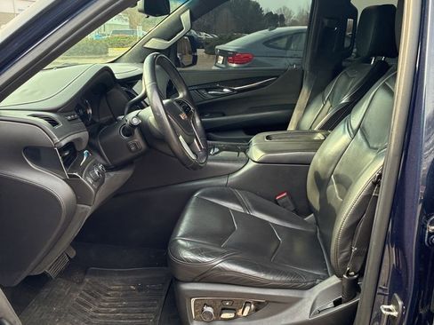 Used 2018 Cadillac Escalade Platinum image 5