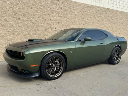 Used 2020 Dodge Challenger R/T Scat Pack RWD image 2