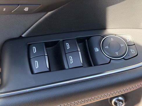 Used 2025 Buick Envision Sport Touring AWD/4WD image 29