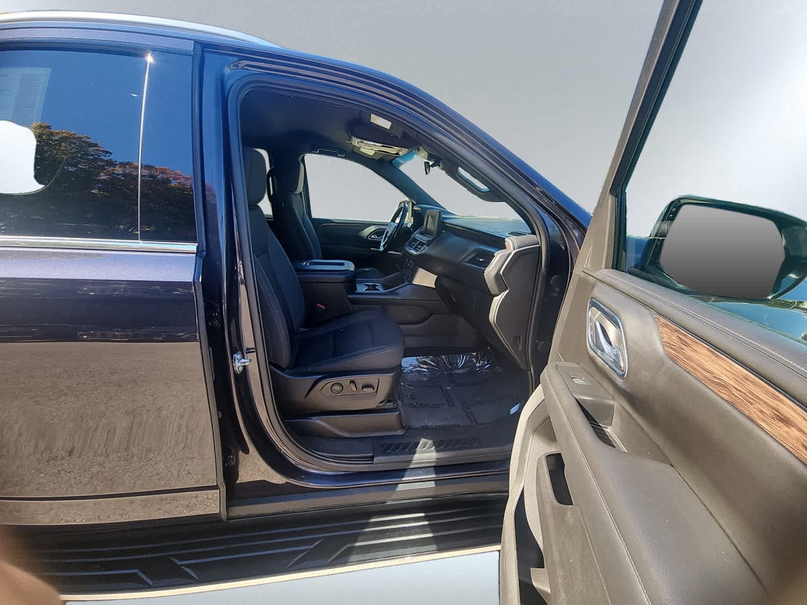 Used 2023 Chevrolet Tahoe LS AWD/4WD image 16