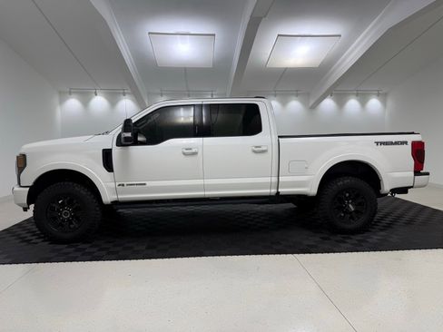 Used 2021 Ford F250 Lariat AWD/4WD image 4