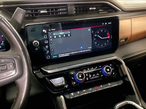 Used 2025 GMC Sierra 2500 Denali Ultimate image 9