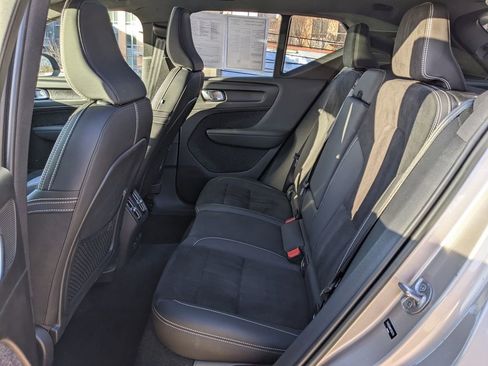 Certified 2023 Volvo XC40 Recharge Ultimate image 23