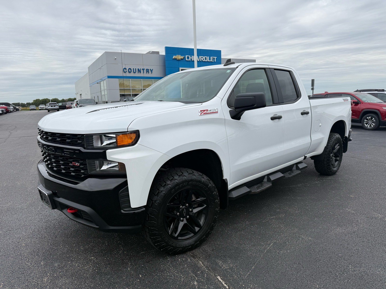 Used 2019 Chevrolet Silverado 1500 Custom Trail Boss w/ Custom Convenience Package AWD/4WD image 2