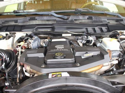 Used 2018 RAM 2500 Longhorn w/ Convenience Group AWD/4WD image 33