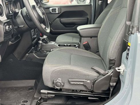 Used 2024 Jeep Wrangler Sport image 13